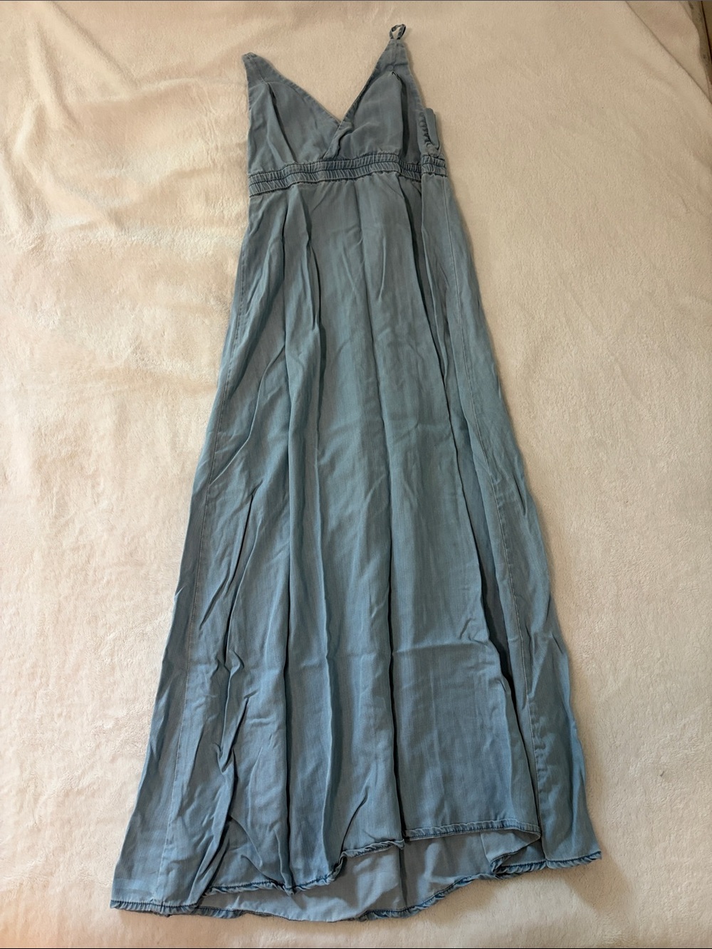 HOLDING HORSES Dusty Blue V-Neck Maxi Dress - Picture 3 of 3